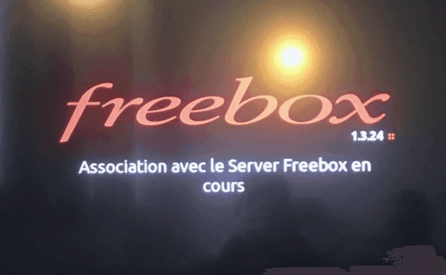 Pourquoi ma Freebox affiche “association avec le serveur Freebox en cours” ?